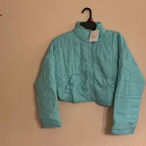 Le Lis Aqua Cropped Quilted Puffer Jacket